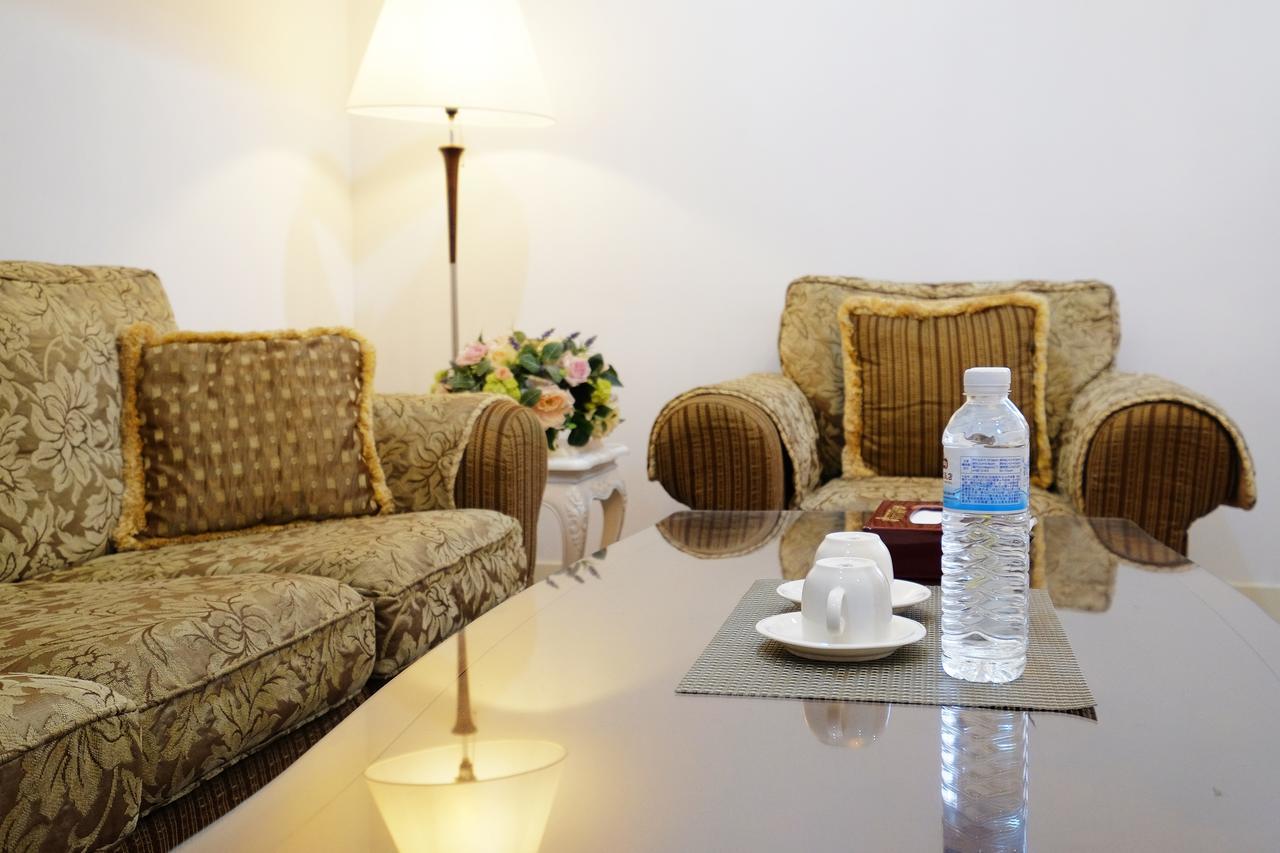 Dynasty Hotel Tainan Buitenkant foto