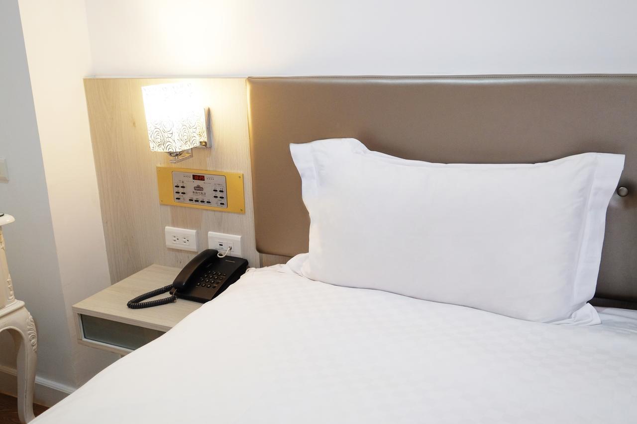 Dynasty Hotel Tainan Buitenkant foto