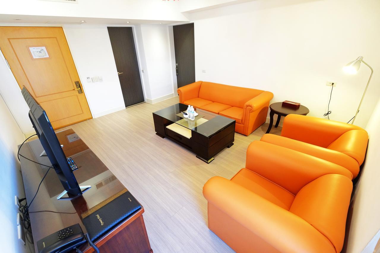 Dynasty Hotel Tainan Buitenkant foto