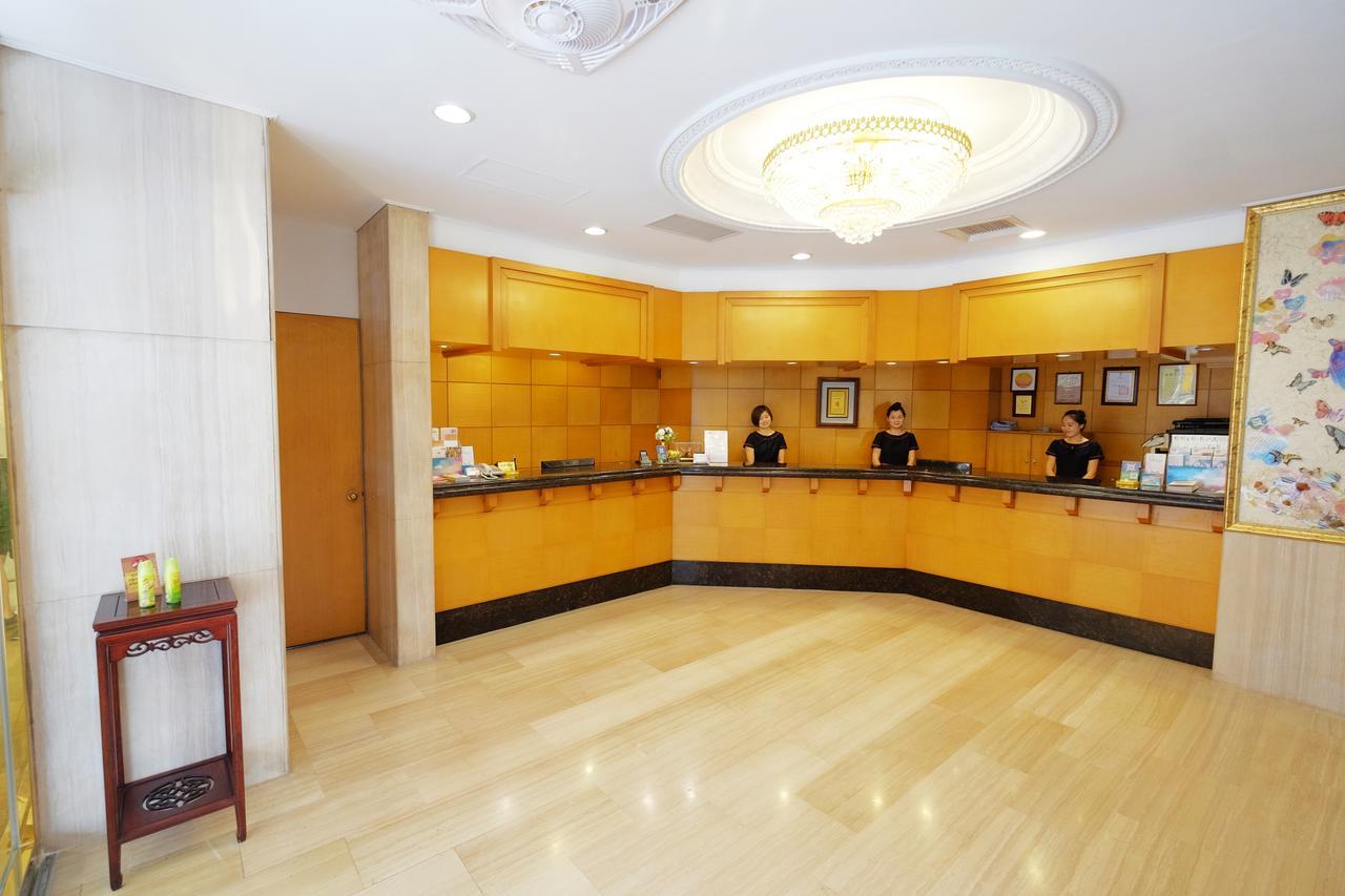 Dynasty Hotel Tainan Buitenkant foto