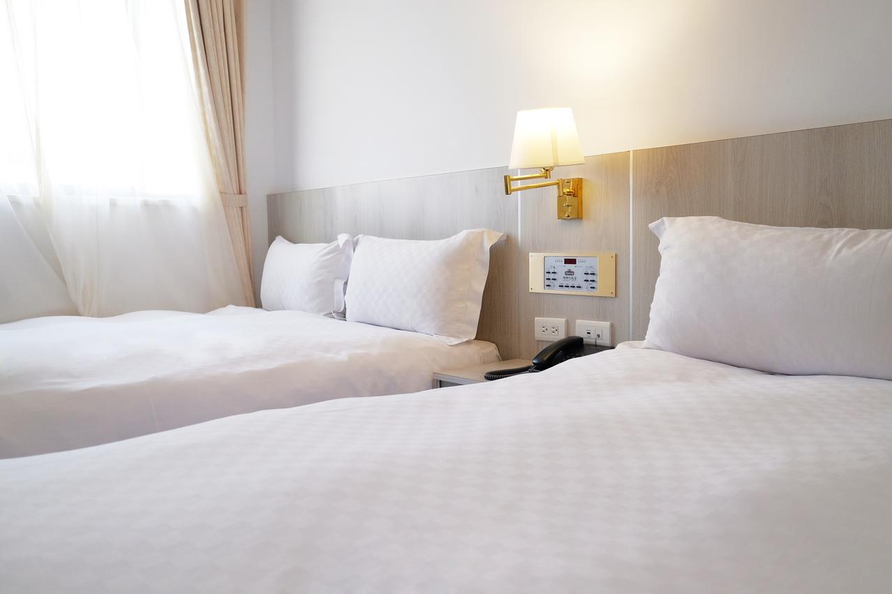 Dynasty Hotel Tainan Buitenkant foto