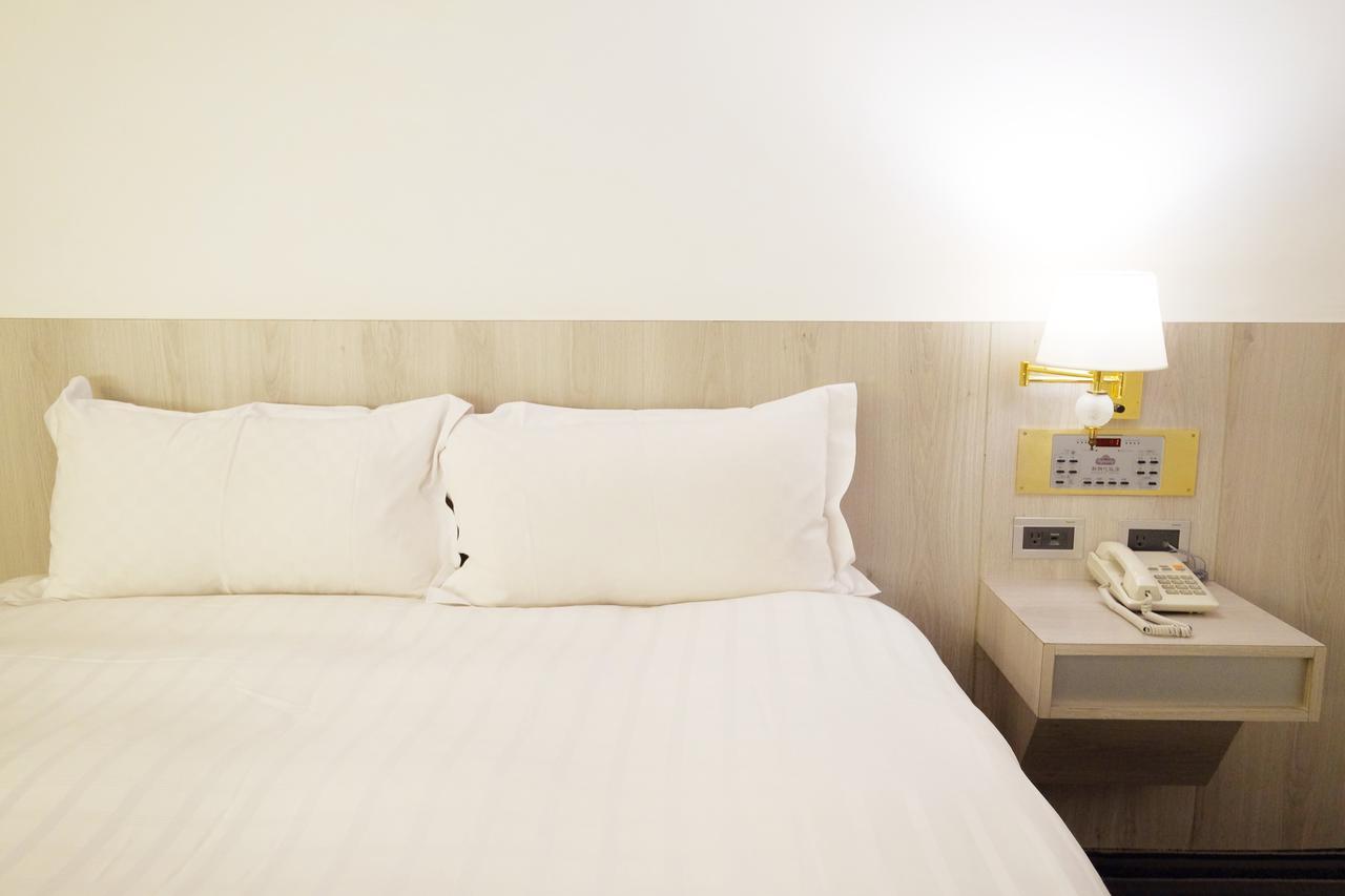 Dynasty Hotel Tainan Buitenkant foto